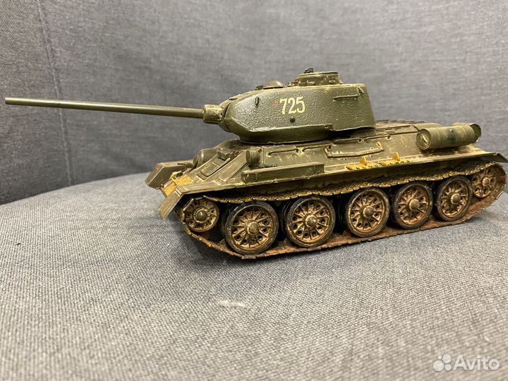 Сборная модель танка т34-85 1/35