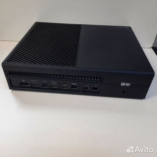 Игровые приставки Microsoft Xbox One 1TB