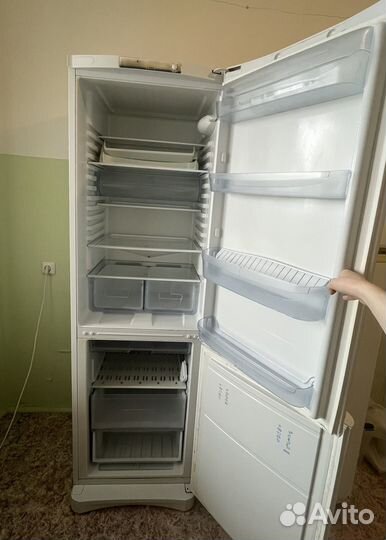Холодильник indesit