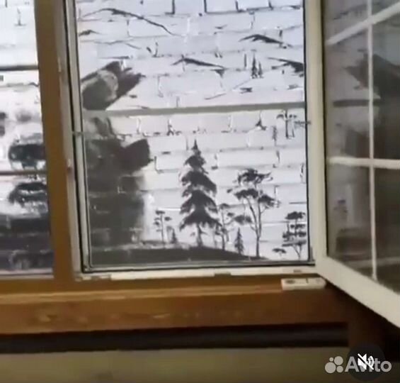 Расписываю стены, мебель