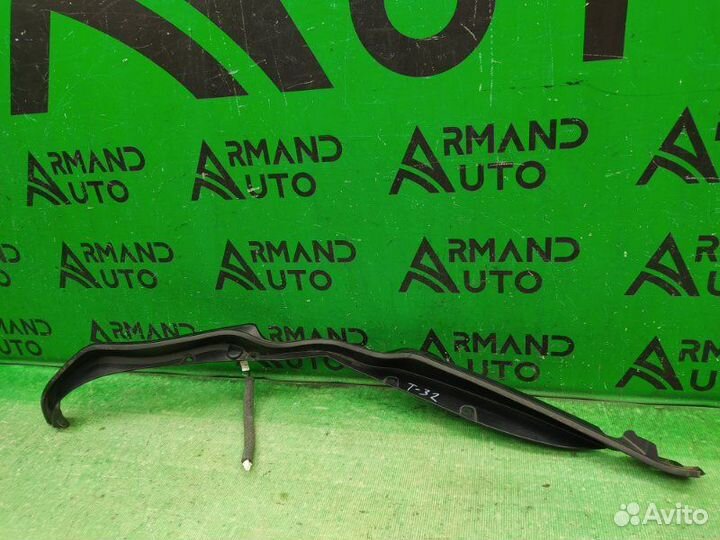 Датчик положения двери багажника правый Nissan