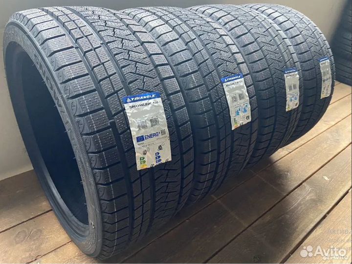 Triangle Trin PL02 245/35 R19 98W