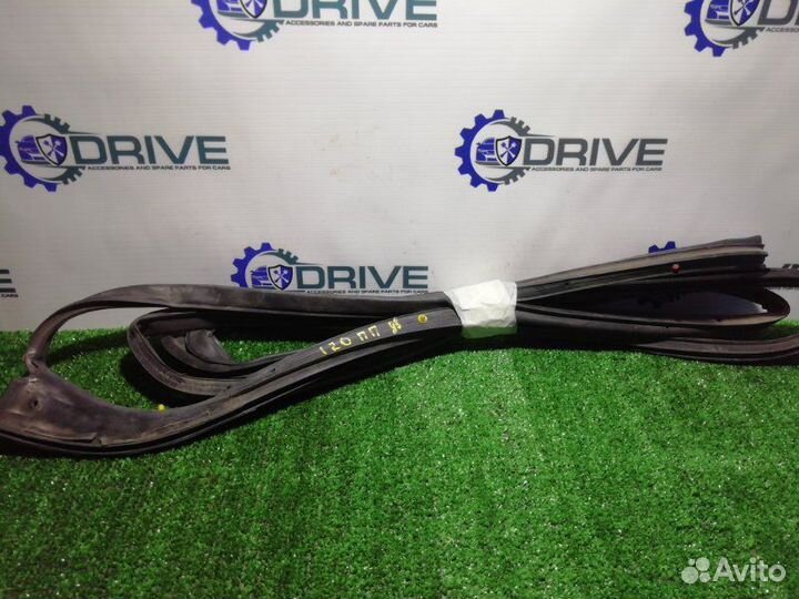 Уплотнитель двери передний правый Hyundai I20