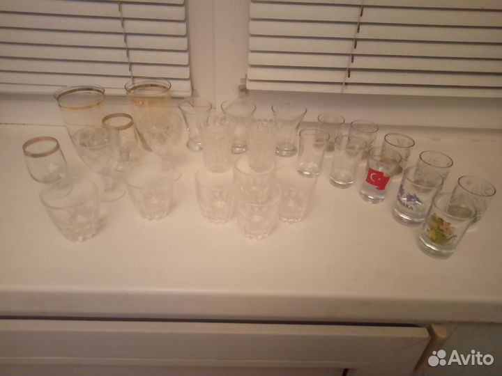 Стеклянная посуда: фужеры, рюмки, стопки, стаканы