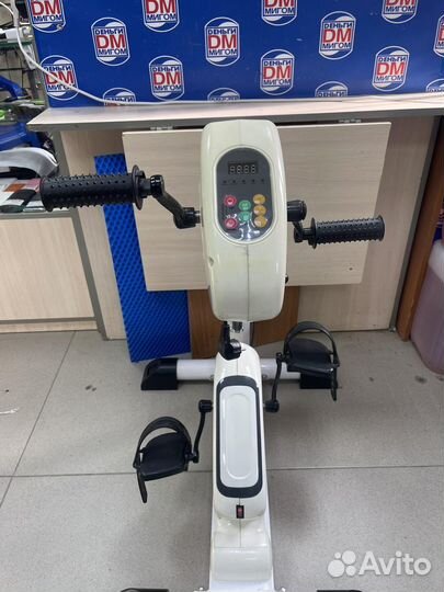 А) Велотренажер электрический HSM-20CE (42379)