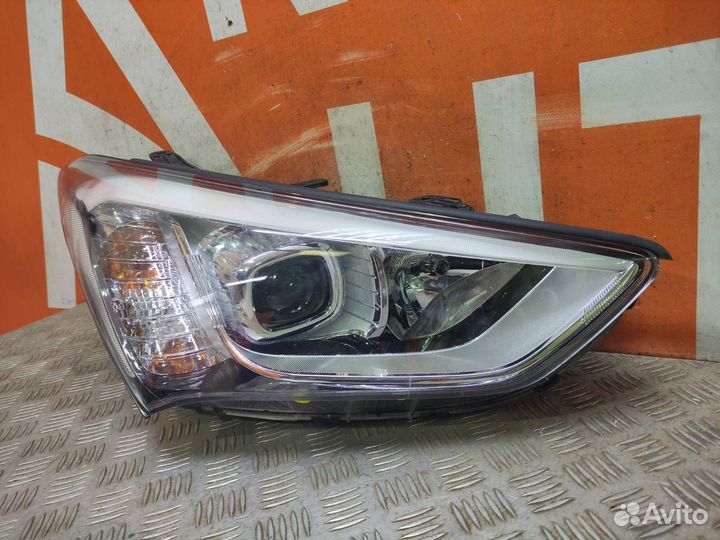 Фара правая Hyundai Santa Fe 3 DM 2012-2016