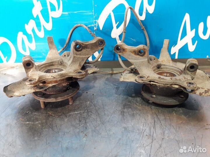 Кулак поворотный Митсубиси Лансер 9 правый левый