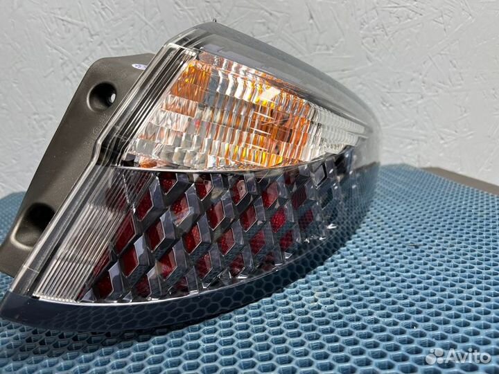 Фонарь задний правый Renault Fluence