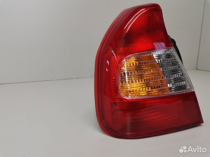 Фонарь левый правый хендай Акцент hyundai accent