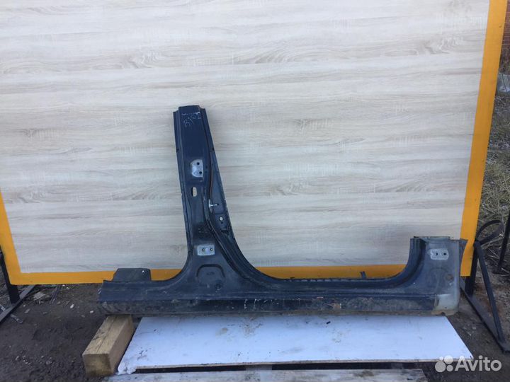 Порог правый Kia Rio2