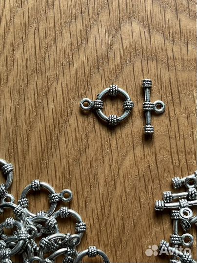 Замок для бус, тогл