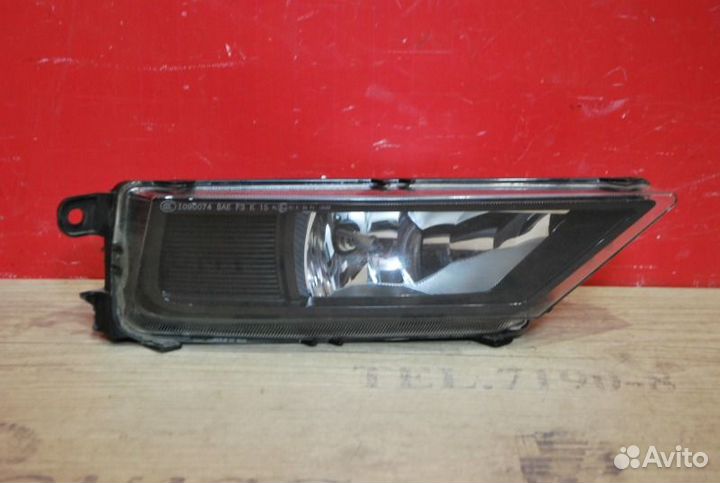 Фара противотуманная передняя правая Volkswagen
