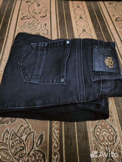 Джинсы черные