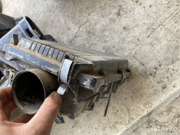 Корпус воздушного фильтра nissan primera p10 монов