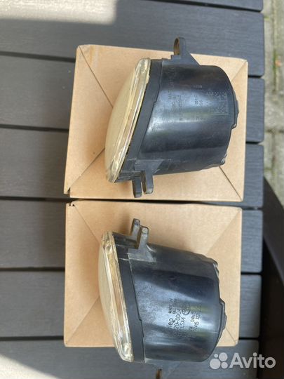 Продаю Противотуманные фары Тойота Камри кузов 50