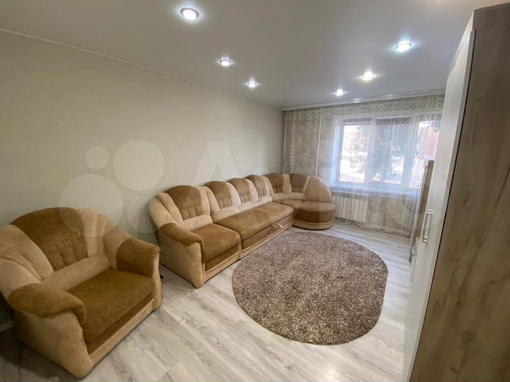 2-к. квартира, 50 м², 1/9 эт.