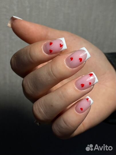 Маникюр и педикюр