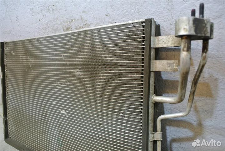 Радиатор кондиционера (конденсер) Hyundai i30 200
