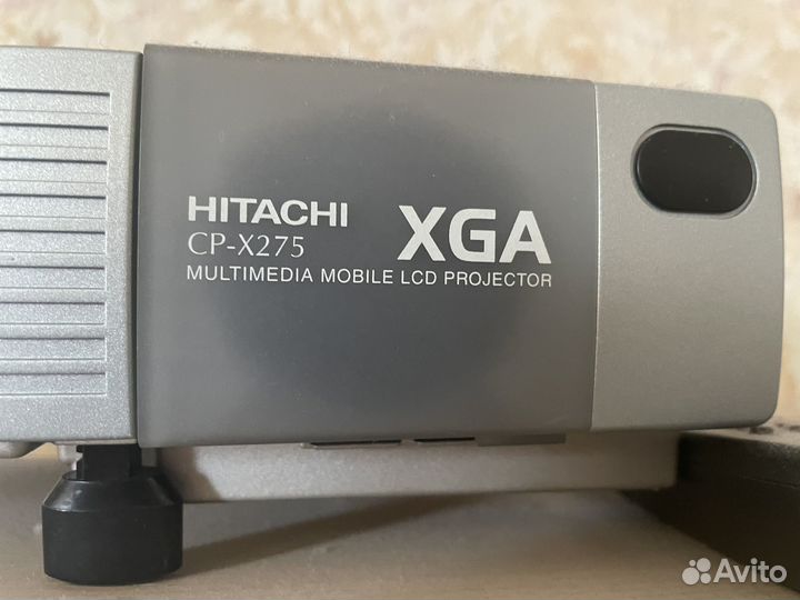 Hitachi CP-X275 проектор с экраном