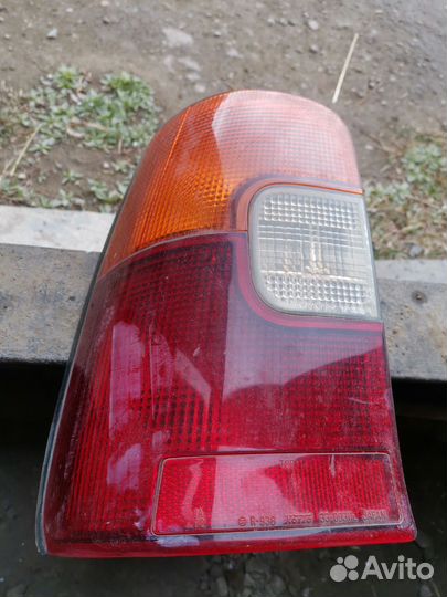 Стоп сигнал Toyota Corolla