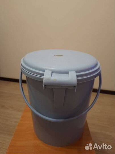Мусорное ведро с педалью