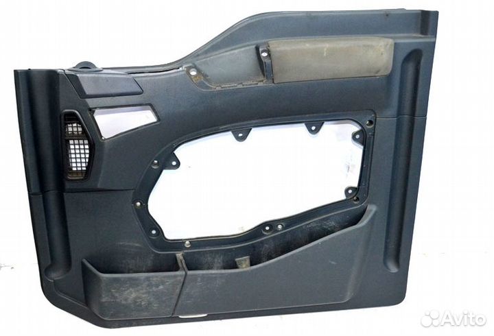 Обшивка двери, правая MAN TGA 18.410 (01.00)