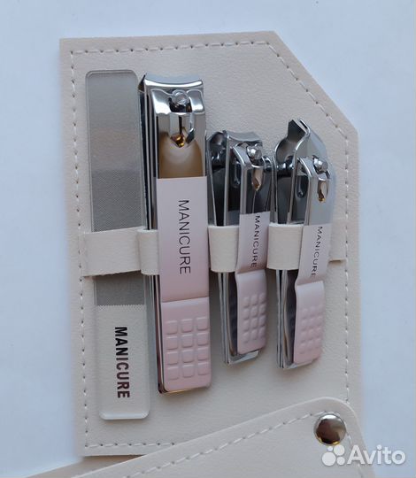 Маникюрный набор 4 предмета кусачки