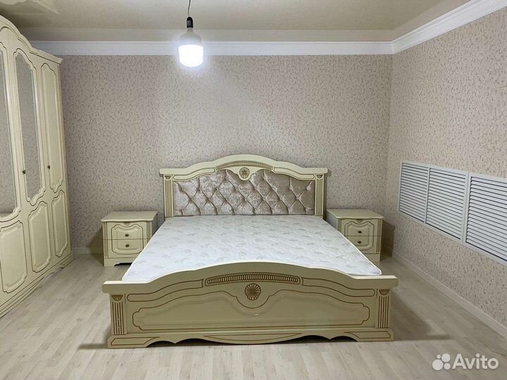 Спальный гарнитур новый
