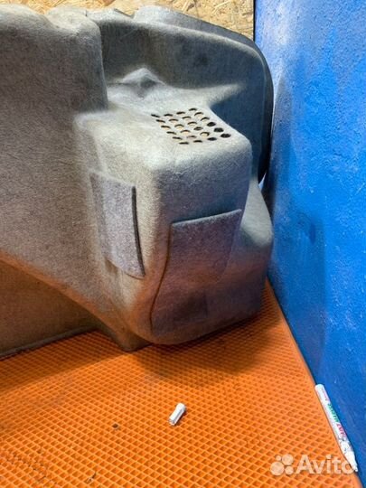 Обшивка багажника левая Volkswagen Polo V 1.6 cfna