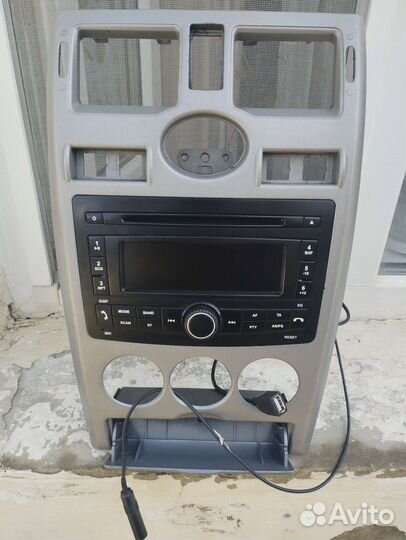 Штатная магнитола на priora