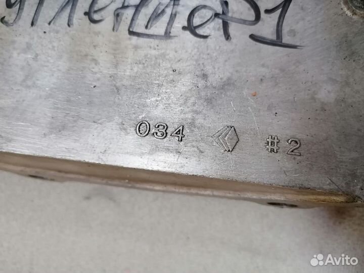 Кронштейн кпп Mitsubishi Outlander (CU) 2001-2008