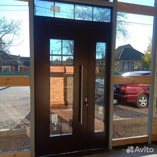 Дверь входная для магазина офиса