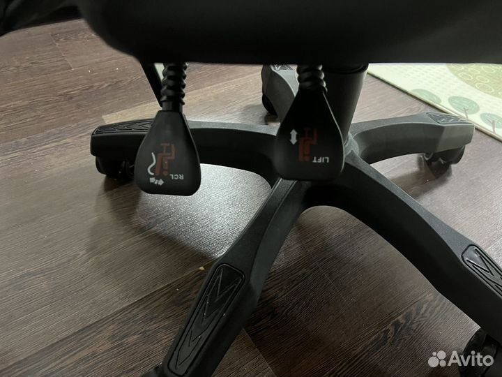 Компьютерное кресло