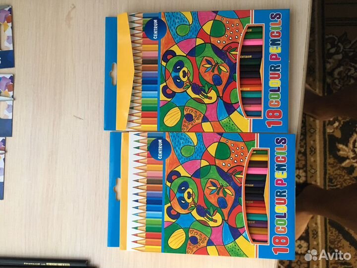 Ручки, ножницы, фломастеры, карандаши