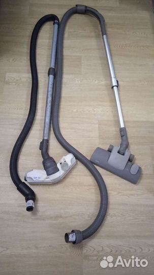 Шланги, трубки, щетки,двигатель для пылесоса