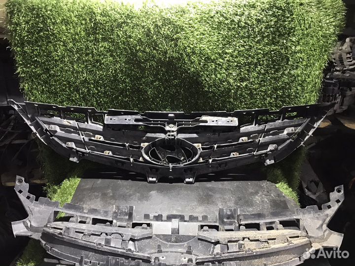 Решотка радиатора Hyundai solaris 1