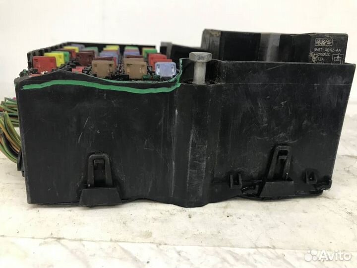 Блок предохранителей Ford Fusion CBK