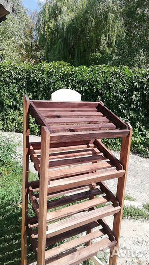 Полки стеллажи из дерева