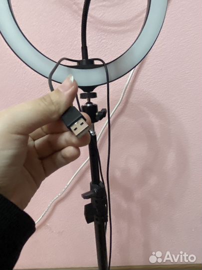 Кольцевая лампа со штативом