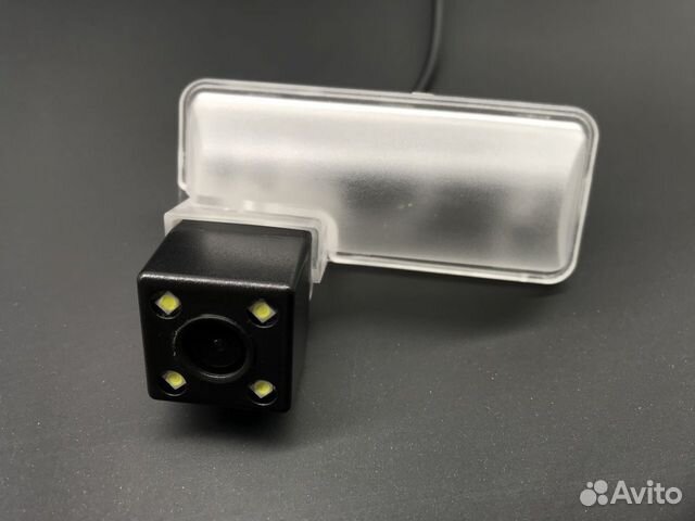 Камера заднего вида Фольксваген 2010+ AHD 720P