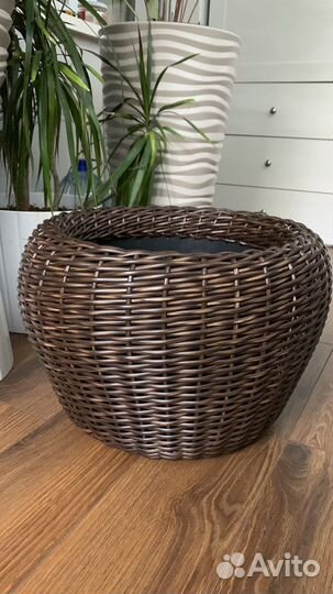 Кашпо из ротанга