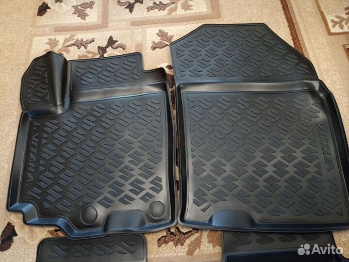 Оригинальные ковры салона Сузуки Витара 4