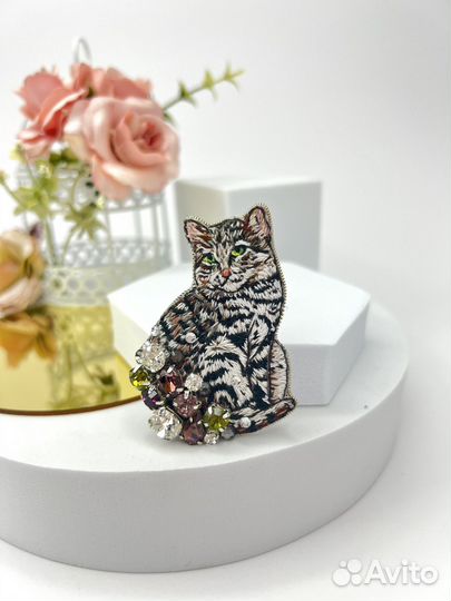 Брошь из бисера