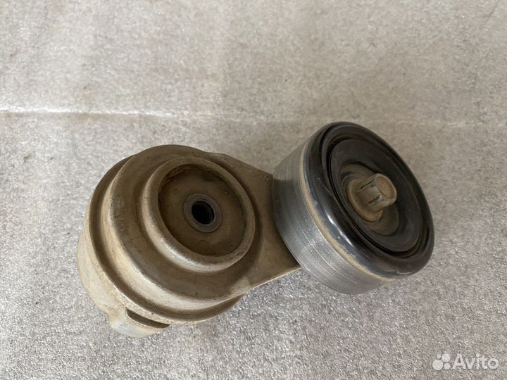 Натяжитель приводного ремня Hyundai-KIA