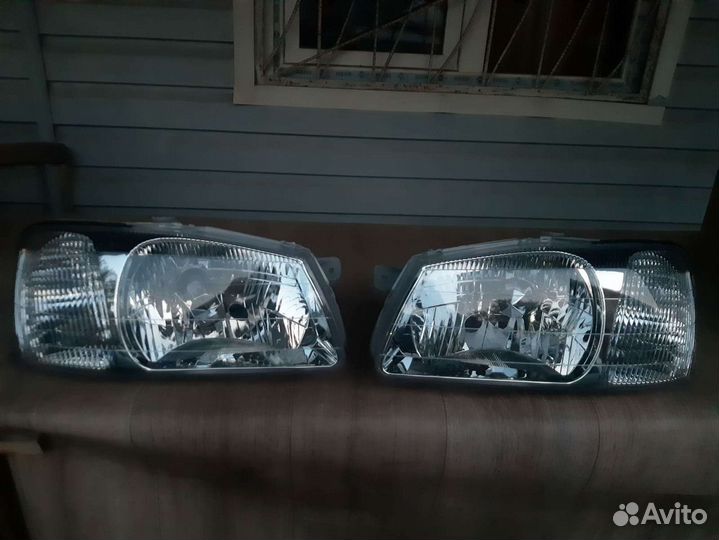 Фара левая и правая Hyundai Accent