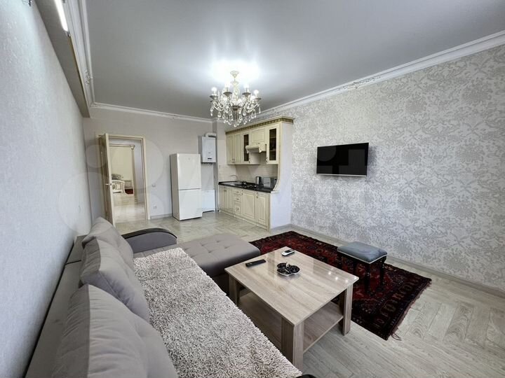 2-к. квартира, 70 м², 1/8 эт.