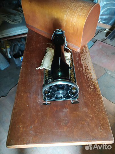 Швейная машинка ножная члшз