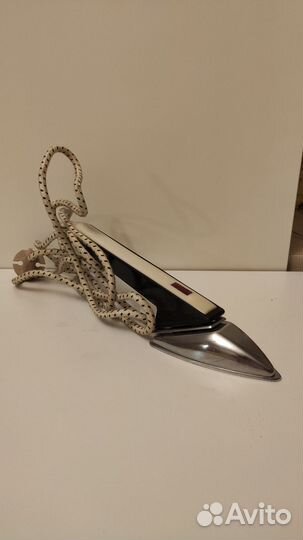 Электроутюг 