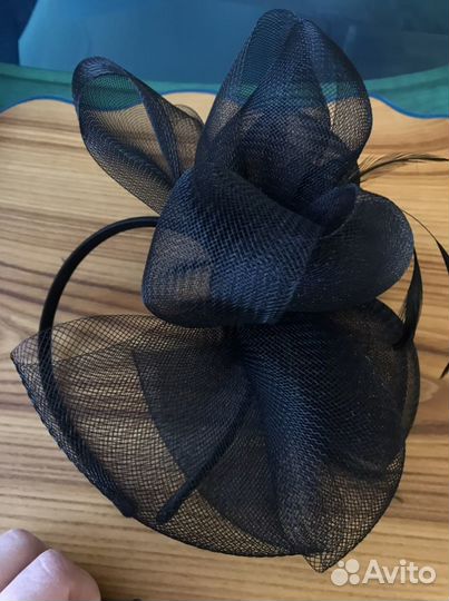 Ободок с большим цветком, черный