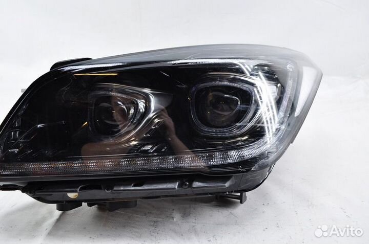 Фара левая Hyundai Genesis 2 G80 Full LED 92101B15